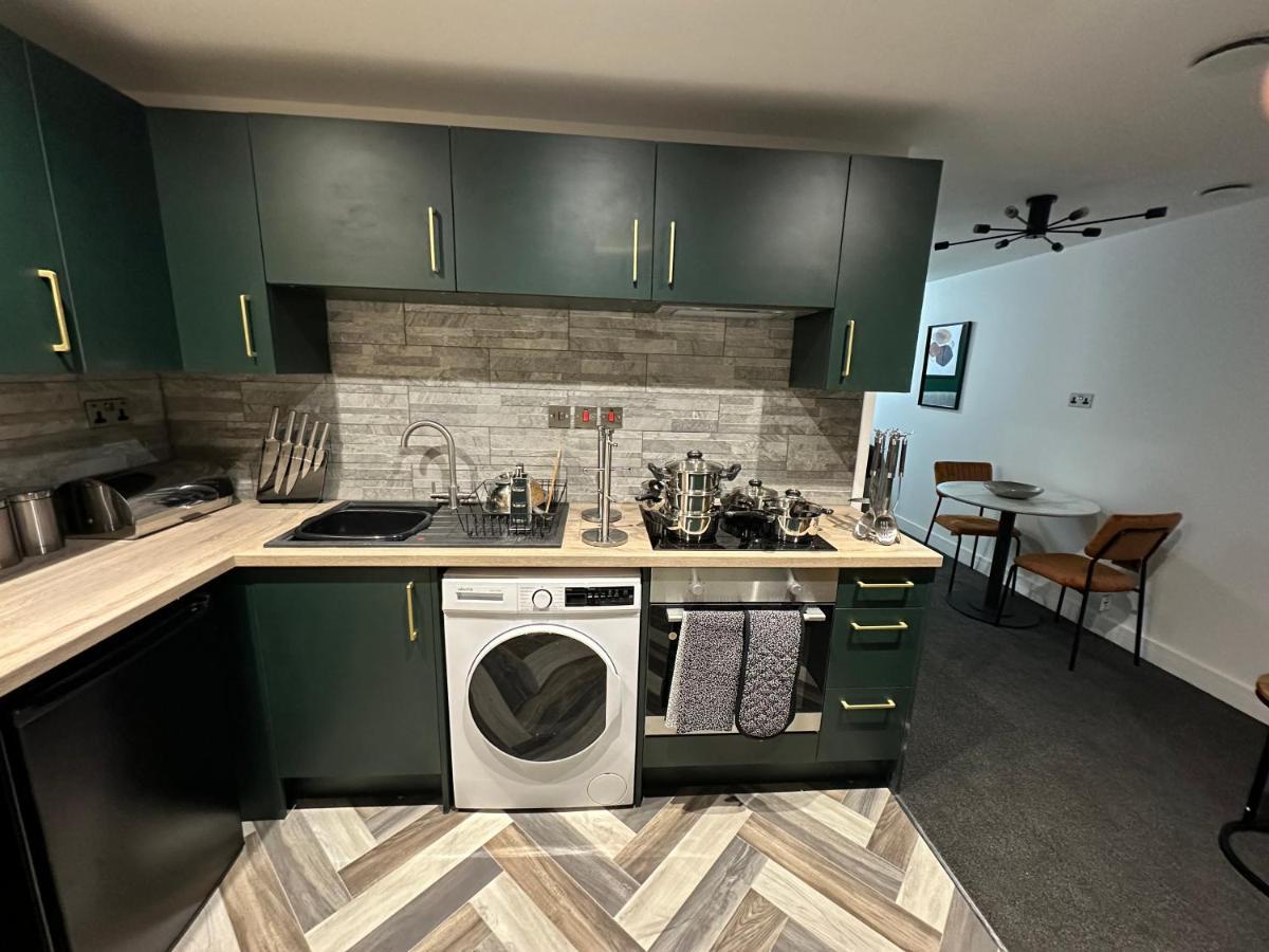 Newark House Premium Apartments With Sofa Beds - Wifi - Free Parking - Perfect For Contractors! Peterborough Extérieur photo
