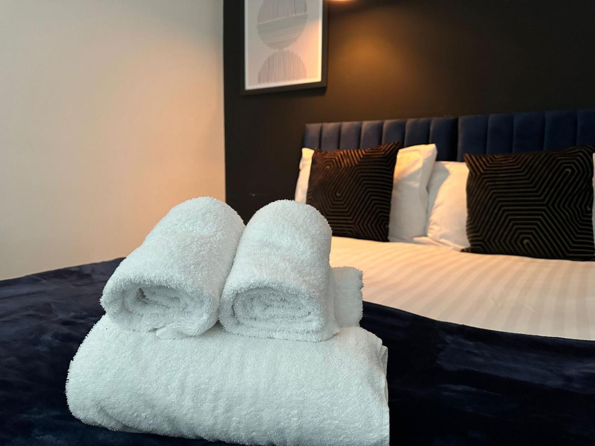 Newark House Premium Apartments With Sofa Beds - Wifi - Free Parking - Perfect For Contractors! Peterborough Extérieur photo