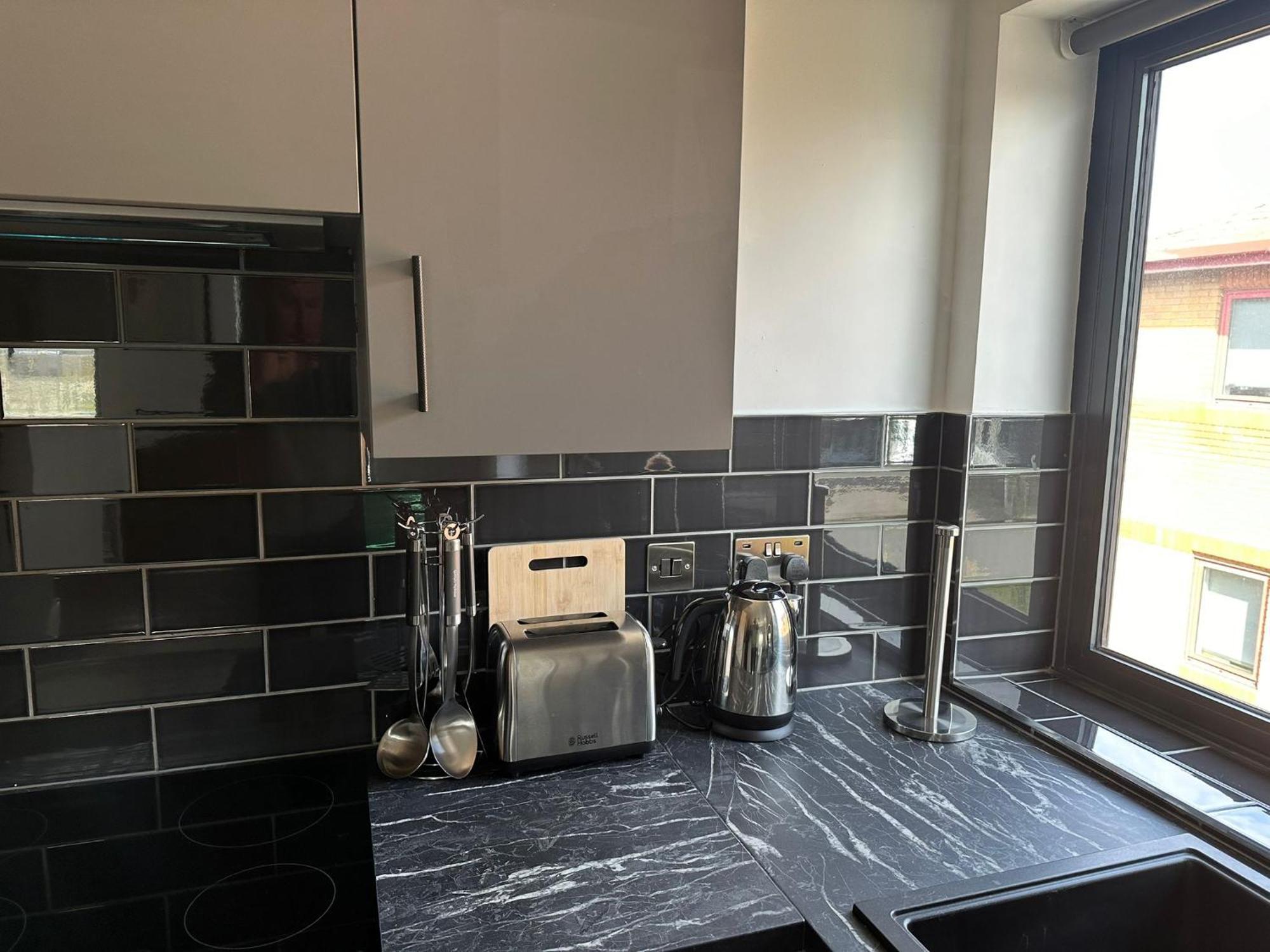 Newark House Premium Apartments With Sofa Beds - Wifi - Free Parking - Perfect For Contractors! Peterborough Extérieur photo