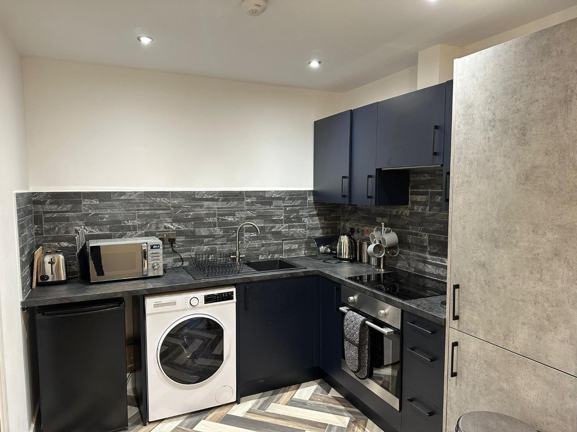 Newark House Premium Apartments With Sofa Beds - Wifi - Free Parking - Perfect For Contractors! Peterborough Extérieur photo