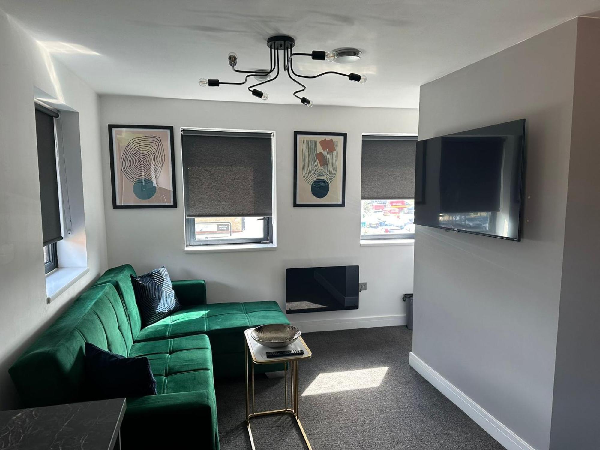 Newark House Premium Apartments With Sofa Beds - Wifi - Free Parking - Perfect For Contractors! Peterborough Extérieur photo