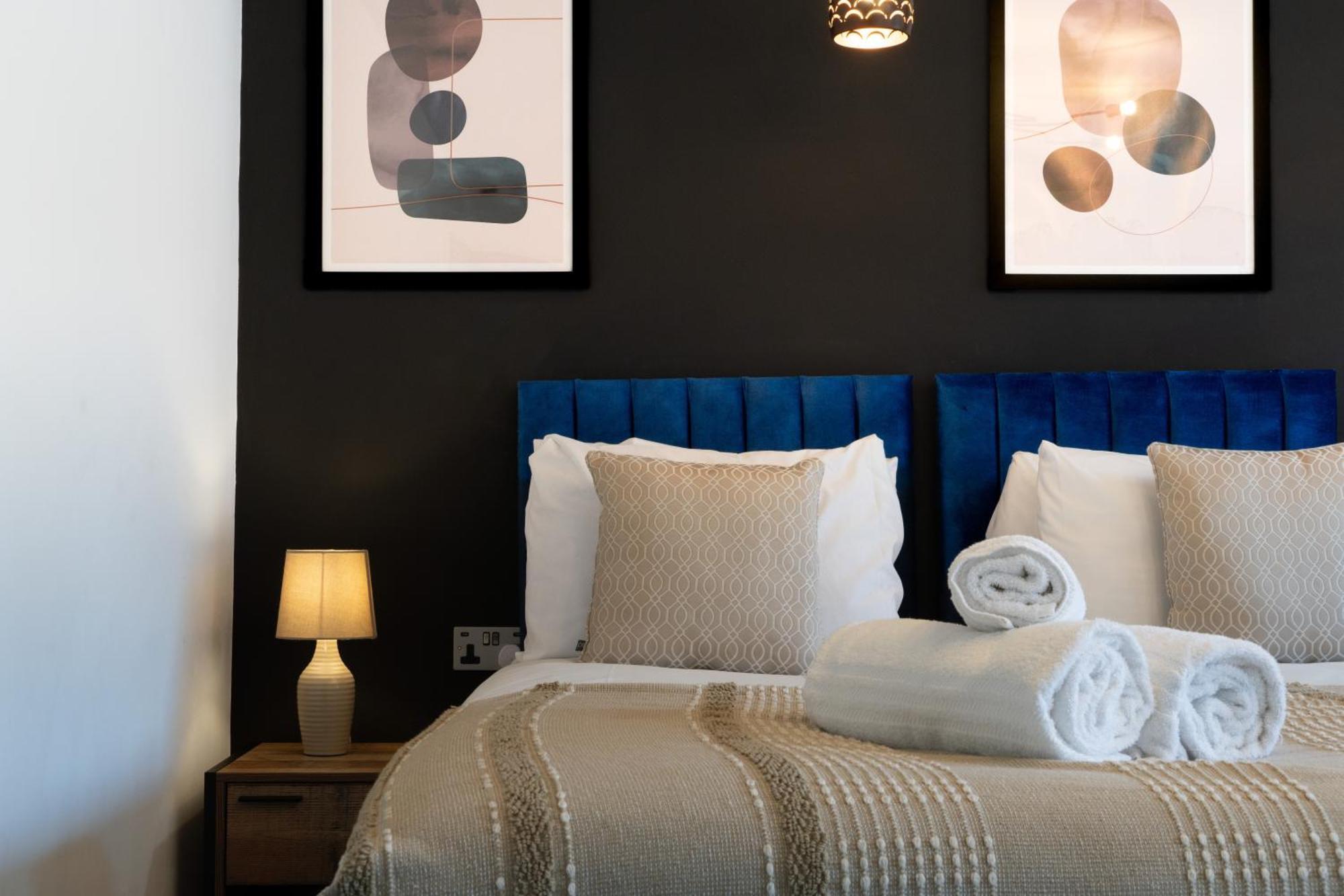 Newark House Premium Apartments With Sofa Beds - Wifi - Free Parking - Perfect For Contractors! Peterborough Extérieur photo